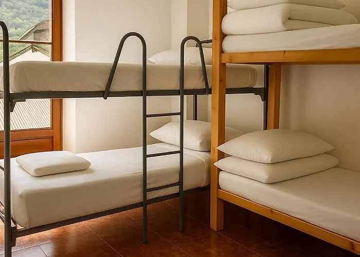 Cama Hab Compartida - Triton * Villanúa