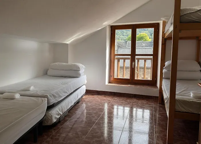 Cama Hab Compartida - Triton Vandrarhem *